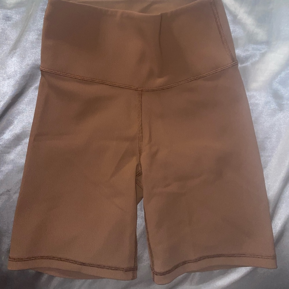 Aritzia TNA Action: BIKER SHORTS (7 in): S